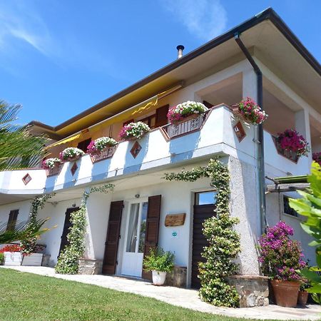 Il Colle Della Brina Hotel Sarzana Buitenkant foto
