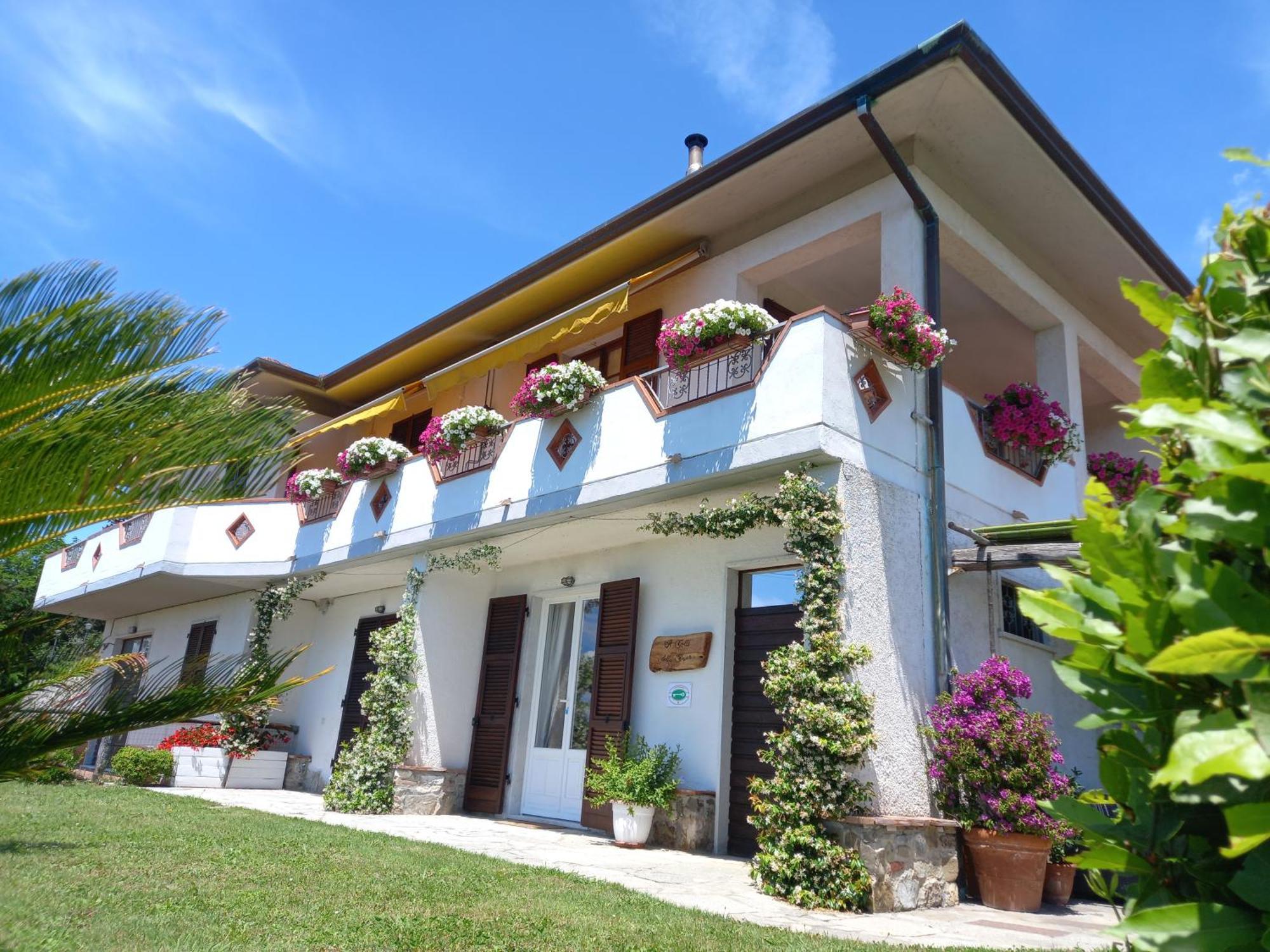 Il Colle Della Brina Hotel Sarzana Buitenkant foto
