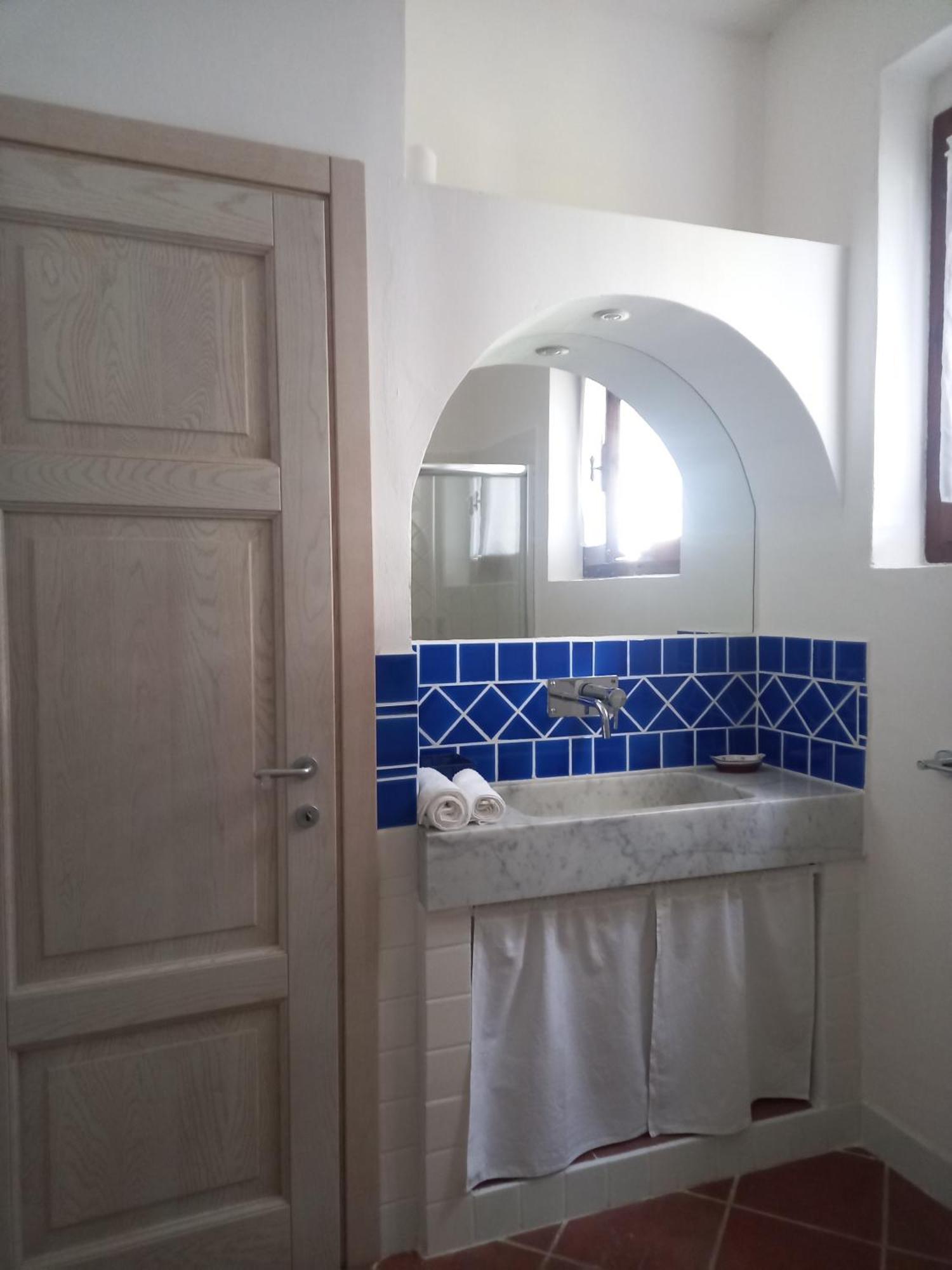 Il Colle Della Brina Hotel Sarzana Kamer foto